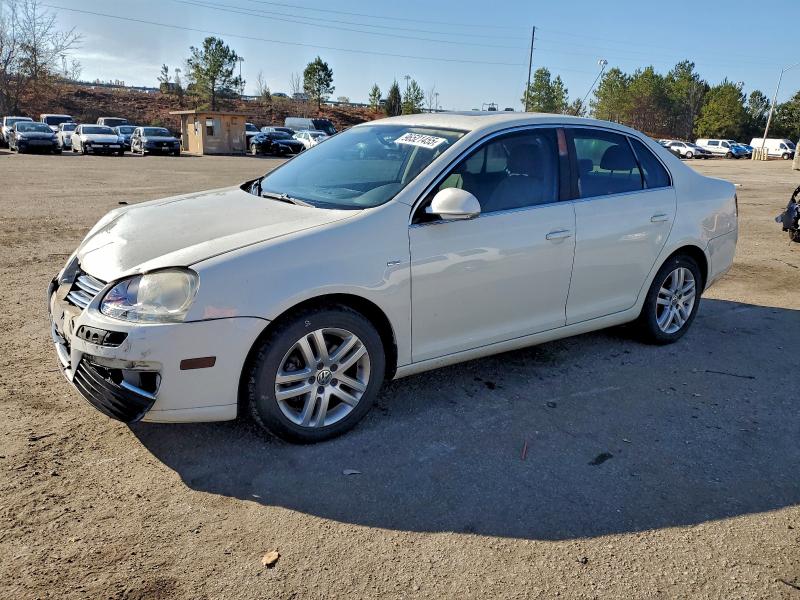 VOLKSWAGEN JETTA WOLF 2007 with VIN 3VWEF71K67M171319 - Photo from auction