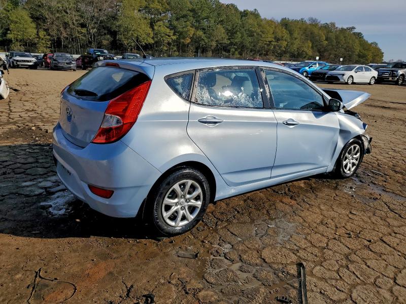 Photo 3 from auction – 2014 HYUNDAI ACCENT GLS with VIN KMHCT5AE8EU162076