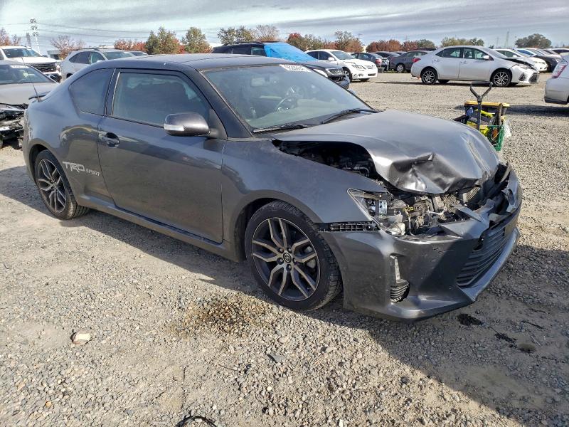 Photo 4 from auction – 2014 TOYOTA SCION TC with VIN JTKJF5C70E3085509