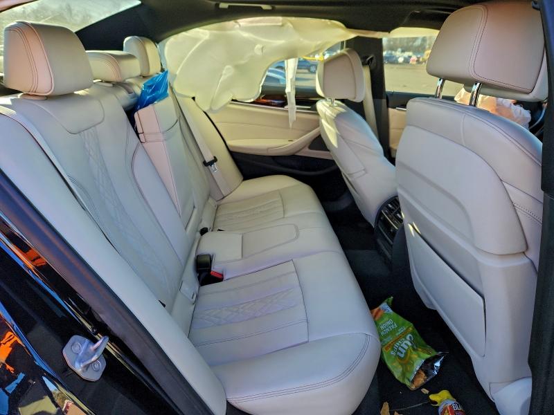Photo 10 from auction – 2018 BMW M550XI with VIN WBAJB9C58JB286127