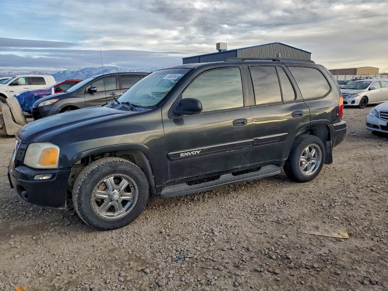 GMC ENVOY 2004 with VIN 1GKDS13S942296102 - Photo from auction