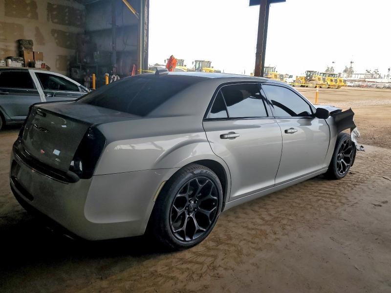 Photo 3 from auction – 2023 CHRYSLER 300 with VIN 2C3CCAAG6KH729080