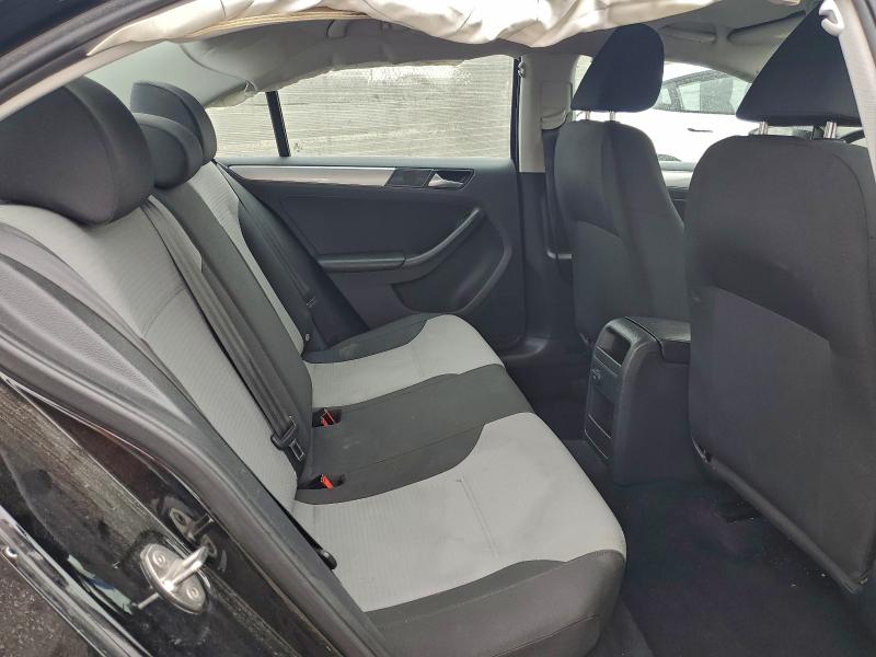 Photo 10 from auction – 2018 VOLKSWAGEN JETTA S with VIN 3VW2B7AJ6JM207149