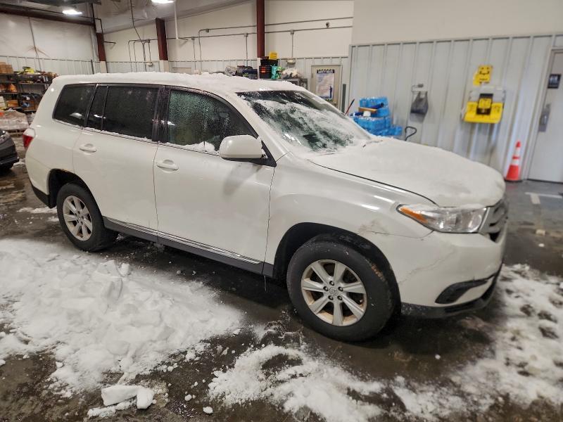 Photo 4 from auction – 2013 TOYOTA HIGHLANDER with VIN 5TDBK3EH3DS218763