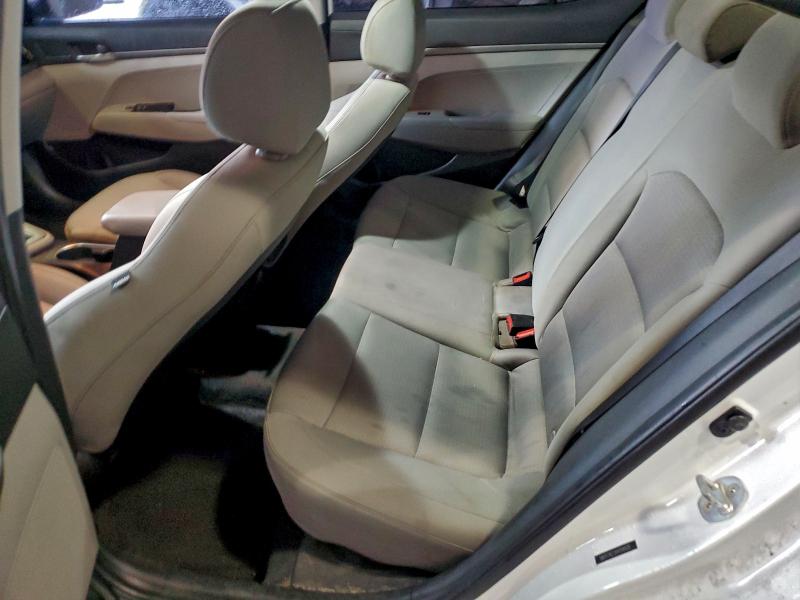 Photo 10 from auction – 2017 HYUNDAI ELANTRA SE with VIN 5NPD74LF2HH149920