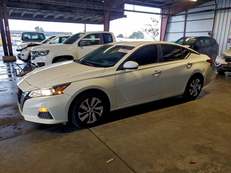 NISSAN ALTIMA S 2019 with VIN 1N4BL4BV3KC246743 - Photo from auction