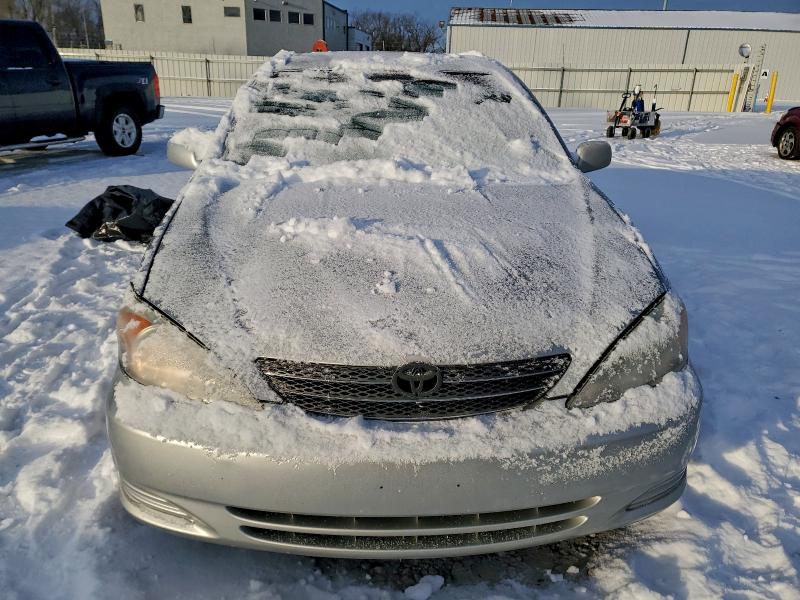 Photo 5 from auction – 2004 TOYOTA CAMRY with VIN 4T1BE30K54U354698