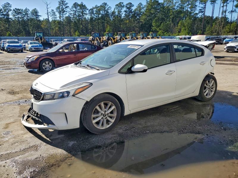 KIA FORTE LX 2017 with VIN 3KPFL4A72HE129672 - Photo from auction