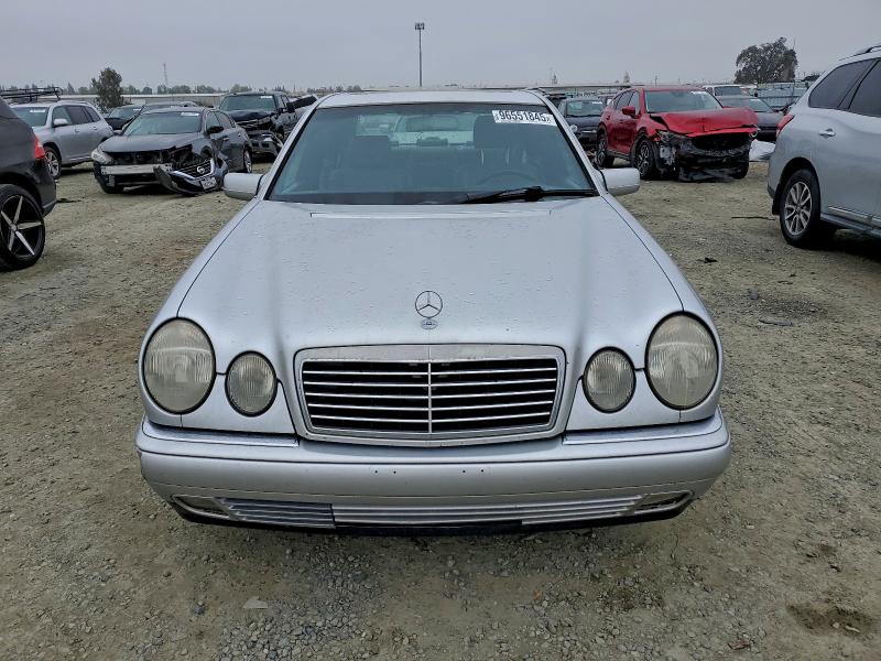 Photo 5 from auction – 1998 MERCEDES-BENZ E 320 with VIN WDBJF65F5WA704053