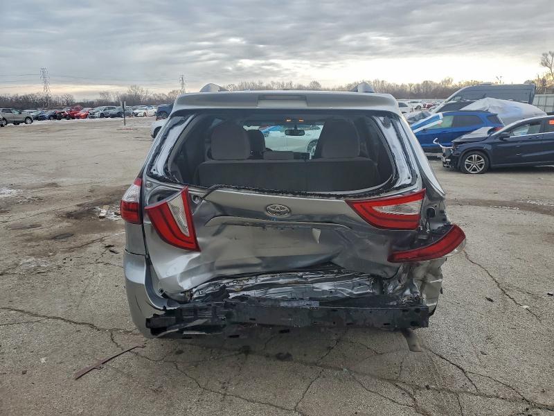 Photo 6 from auction – 2015 TOYOTA SIENNA LE with VIN 5TDKK3DC2FS678232