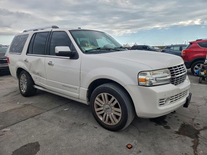 Photo 4 from auction – 2011 LINCOLN NAVIGATOR with VIN 5LMJJ2H51BEJ02242