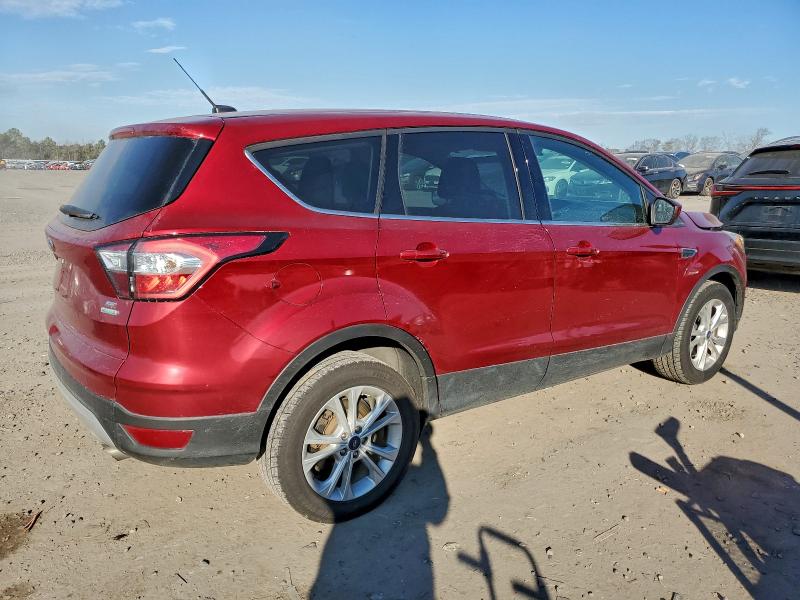 Photo 3 from auction – 2017 FORD ESCAPE SE with VIN 1FMCU0GDXHUC61050