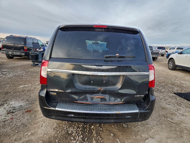 Photo 6 from auction – 2015 CHRYSLER TOWN & COU with VIN 2C4RC1GG9FR697187