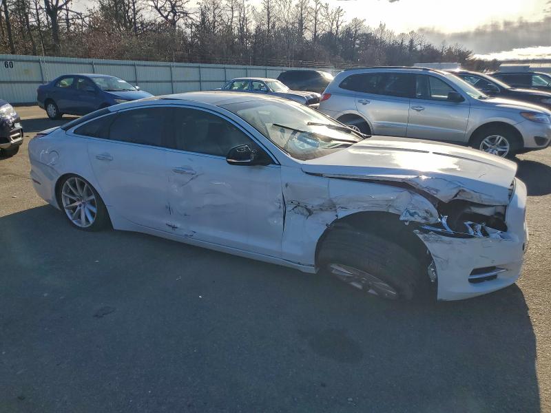 Photo 4 from auction – 2011 JAGUAR XJ with VIN SAJWA1CB6BLV05828