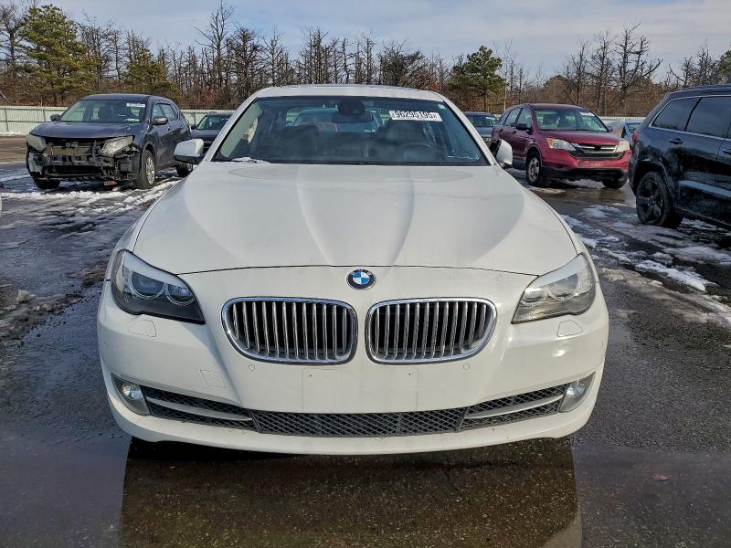 Photo 5 from auction – 2011 BMW 550 XI with VIN WBAFU9C50BC785337