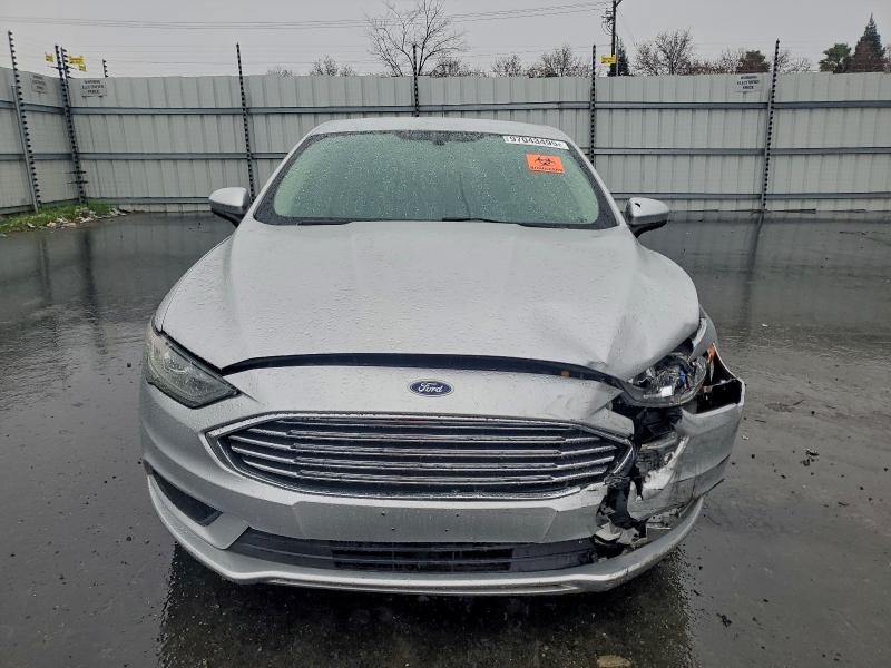 Photo 5 from auction – 2017 FORD FUSION SE with VIN 3FA6P0LU2HR381372