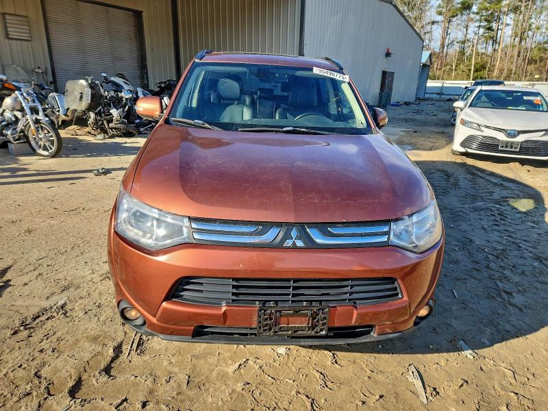 Photo 5 from auction – 2014 MITSUBISHI OUTLANDER with VIN JA4JZ4AX2EZ604353
