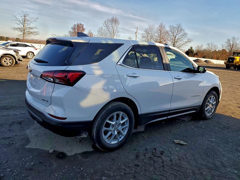Photo 3 from auction – 2022 CHEVROLET EQUINOX LT with VIN 3GNAXUEV5NL291981