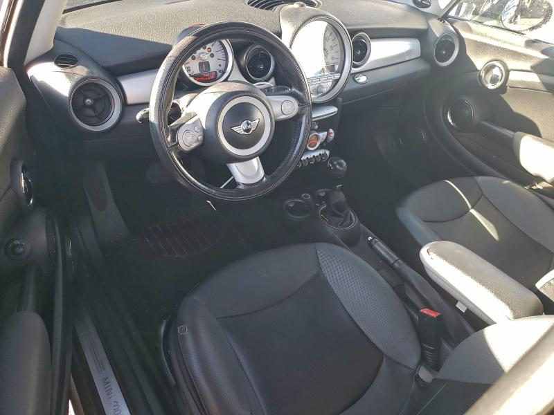 Photo 8 from auction – 2010 MINI COOPER with VIN WMWMF3C51ATZ24758