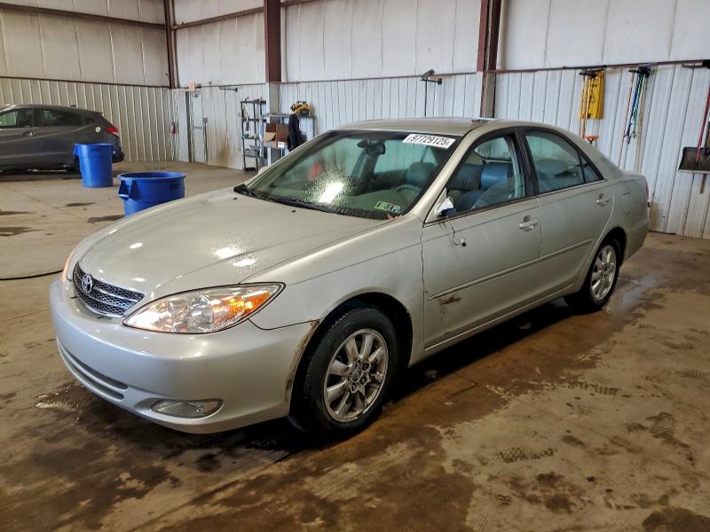 TOYOTA CAMRY 2003 with VIN JTDBF30K830098225 - Photo from auction