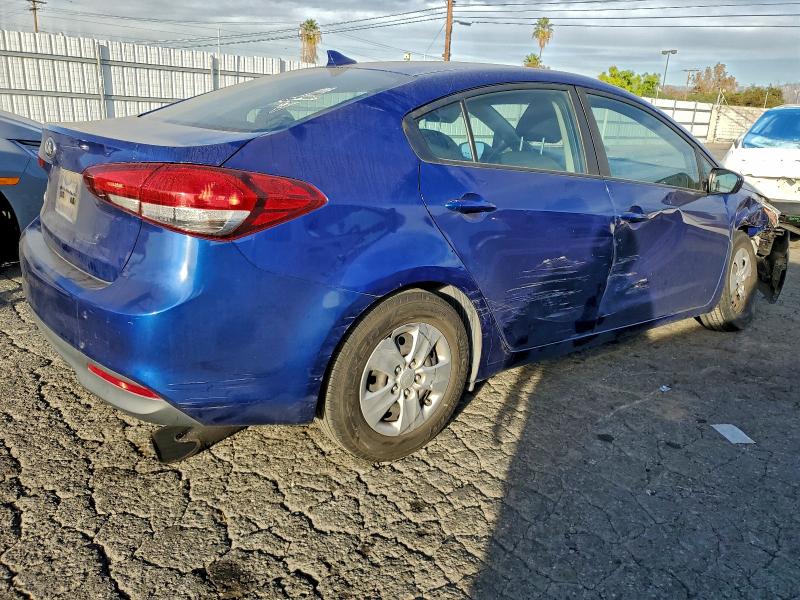Photo 3 from auction – 2017 KIA FORTE with VIN 3KPFK4A73HE087757