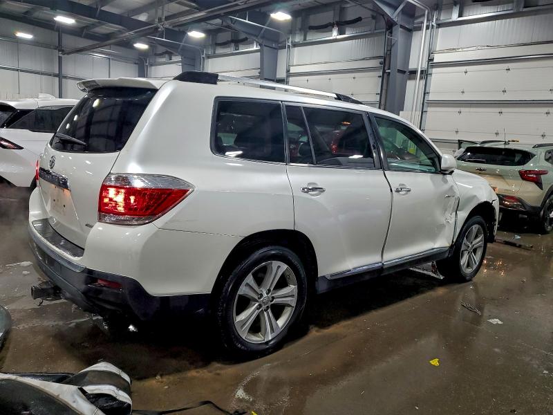 Photo 3 from auction – 2013 TOYOTA HIGHLANDER with VIN 5TDDK3EH9DS259276