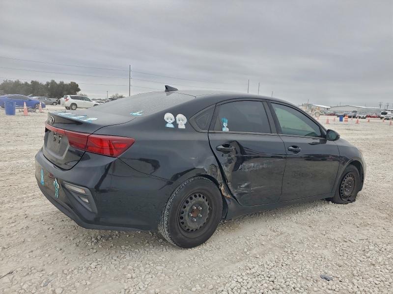 Photo 3 from auction – 2019 KIA FORTE FE with VIN 3KPF24AD4KE048544