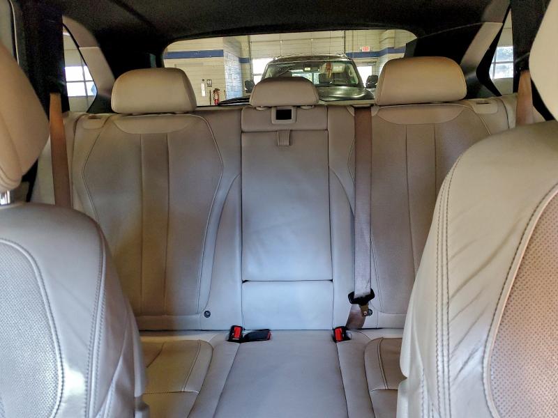 Photo 10 from auction – 2017 BMW X5 XDRIVE3 with VIN 5UXKR0C34H0V78827