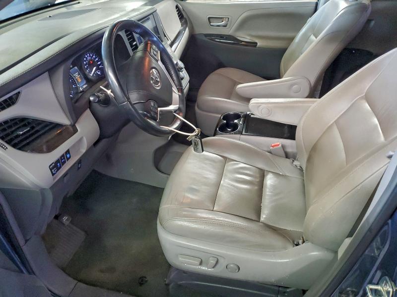 Photo 7 from auction – 2015 TOYOTA SIENNA XLE with VIN 5TDYK3DC6FS648807