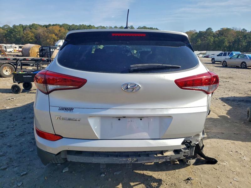 Photo 6 from auction – 2017 HYUNDAI TUCSON SE with VIN KM8J23A43HU291868