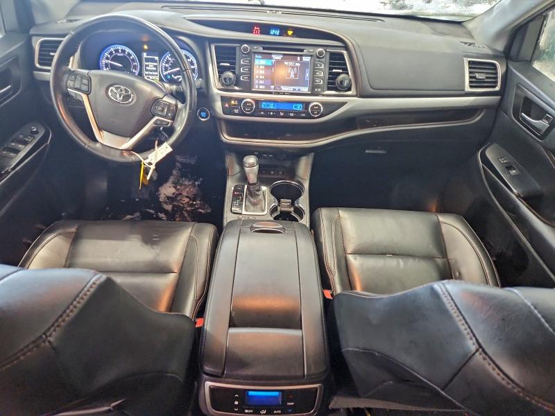Photo 8 from auction – 2019 TOYOTA HIGHLANDER with VIN 5TDJZRFH4KS600936