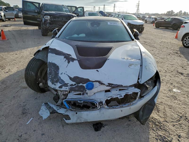 Photo 5 from auction – 2016 BMW I8 with VIN WBY2Z2C51GV675627