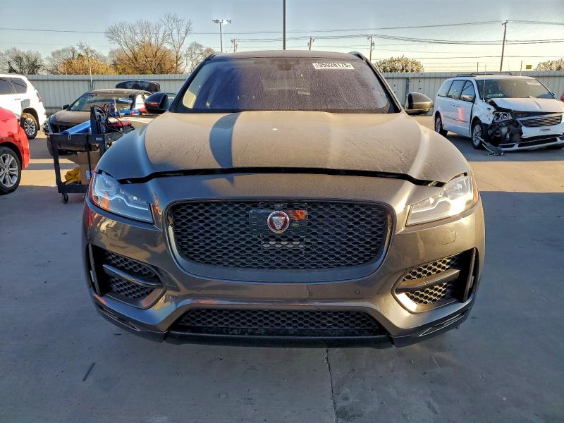 Photo 5 from auction – 2017 JAGUAR F-PACE R - with VIN SADCL2BV5HA046989