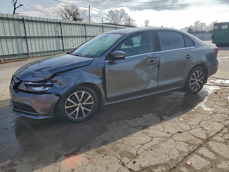 VOLKSWAGEN JETTA SE 2018 with VIN 3VWDB7AJ5JM260143 - Photo from auction