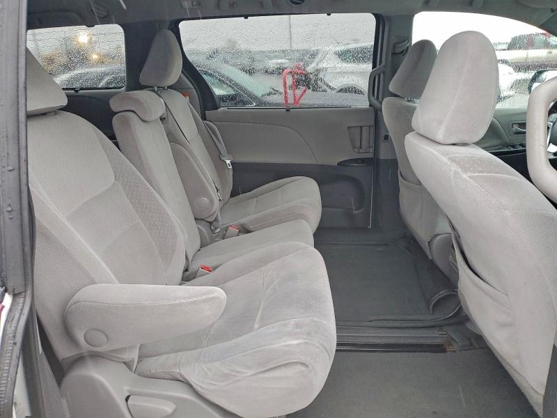 Photo 11 from auction – 2015 TOYOTA SIENNA LE with VIN 5TDKK3DC9FS616701