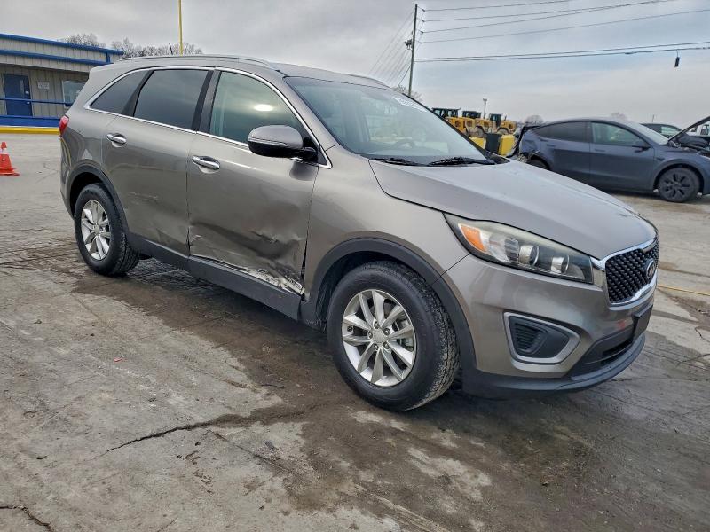 Photo 4 from auction – 2016 KIA SORENTO LX with VIN 5XYPGDA58GG134450