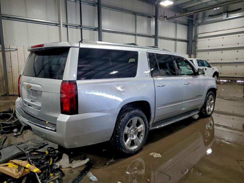 Photo 3 from auction – 2015 CHEVROLET SUBURBAN K with VIN 1GNSKKKC8FR149693