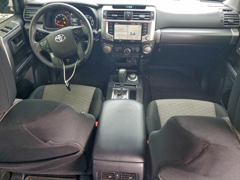 Photo 8 from auction – 2023 TOYOTA 4RUNNER SE with VIN JTEMU5JR0P6167719