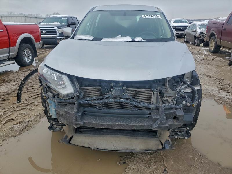 Photo 5 from auction – 2018 NISSAN ROGUE S with VIN KNMAT2MV2JP570118