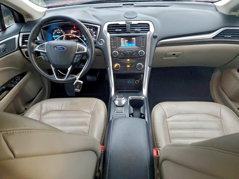 Photo 8 from auction – 2017 FORD FUSION SE with VIN 3FA6P0HD5HR131942
