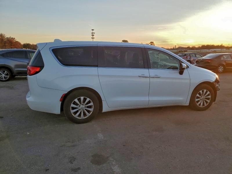 Photo 3 from auction – 2018 CHRYSLER PACIFICA L with VIN 2C4RC1CG9JR274818