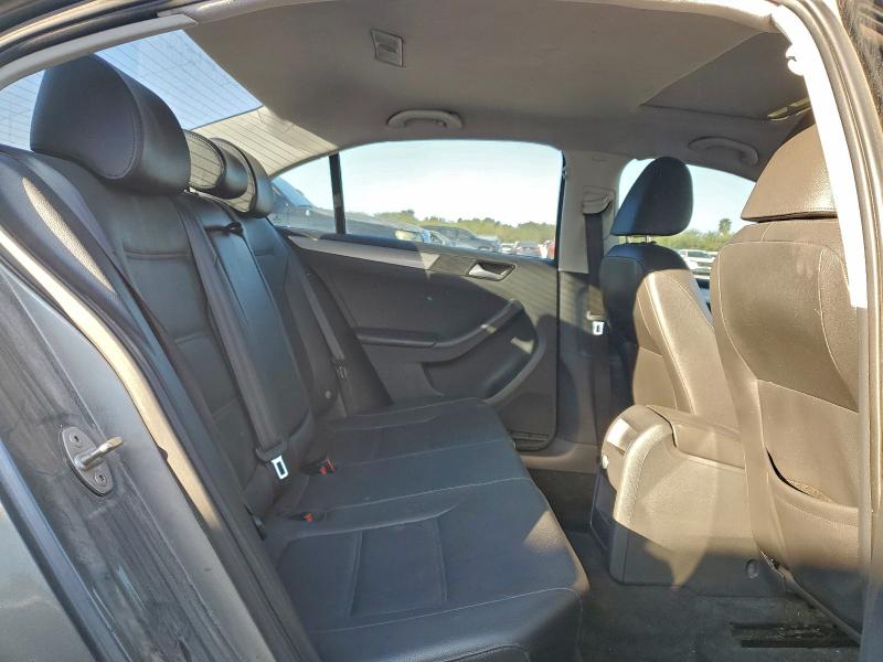 Photo 10 from auction – 2017 VOLKSWAGEN JETTA SE with VIN 3VWDB7AJ0HM304351