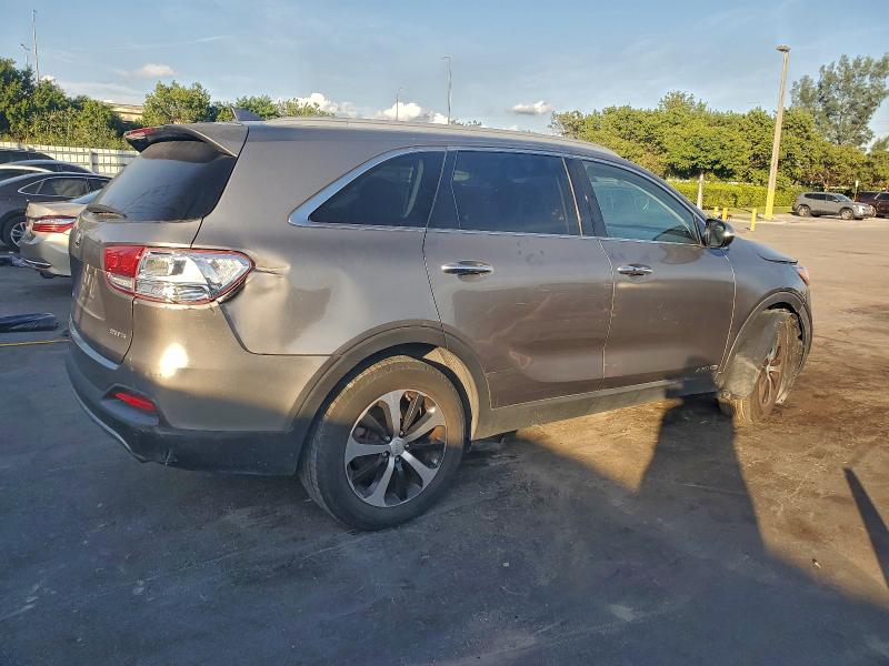 Фото 3 с аукциона – 2017 KIA SORENTO EX с VIN 5XYPHDA52HG201400