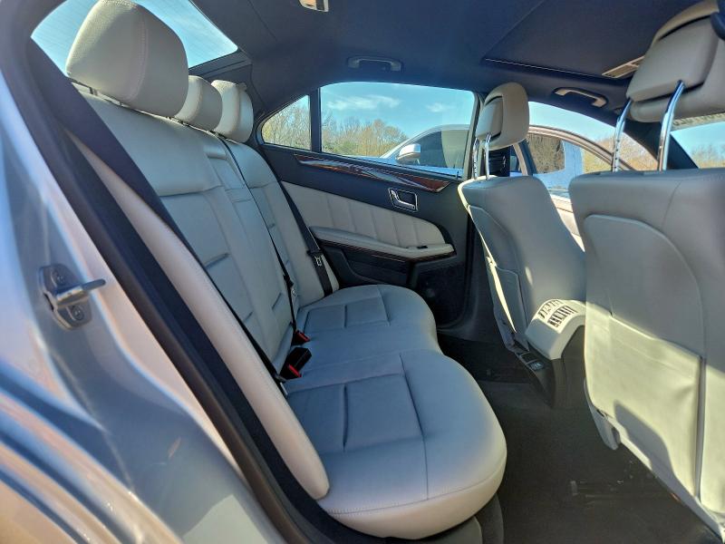Photo 10 from auction – 2010 MERCEDES-BENZ E 350 with VIN WDDHF5GB5AA189350
