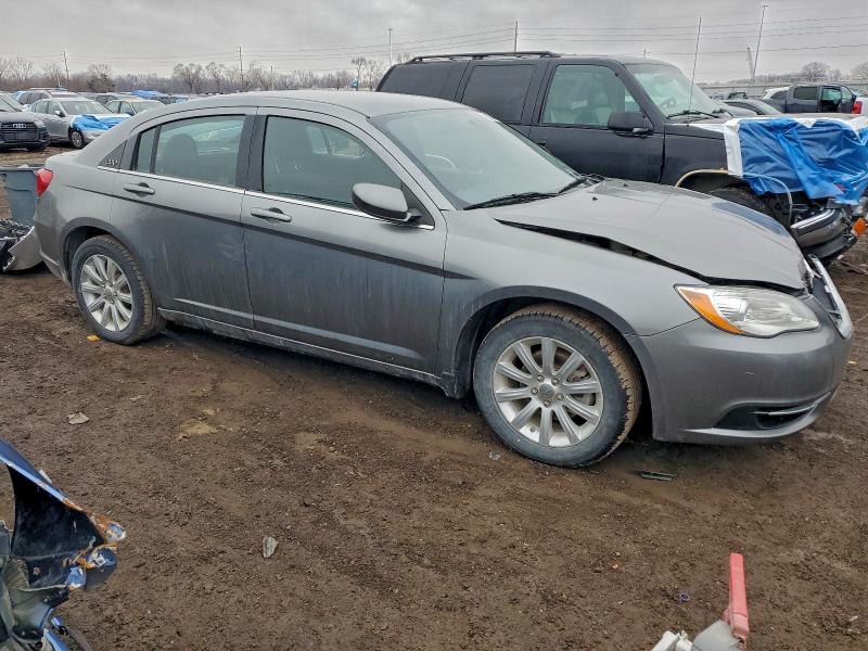 Photo 4 from auction – 2013 CHRYSLER 200 TOURIN with VIN 1C3CCBBB5DN542383