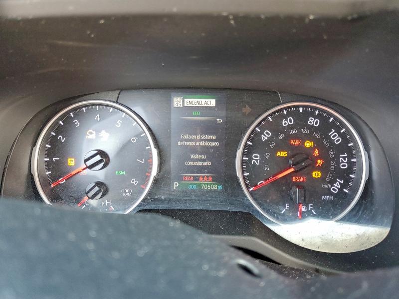 Photo 9 from auction – 2019 TOYOTA RAV4 with VIN JTMW1RFV9KD032214