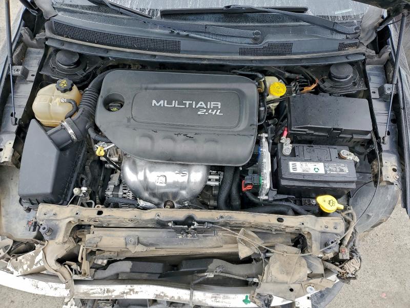 Photo 11 from auction – 2015 CHRYSLER 200 LIMITE with VIN 1C3CCCAB8FN748579