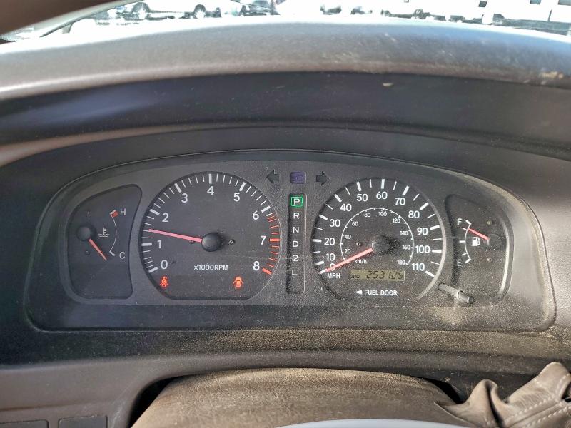 Photo 9 from auction – 1998 TOYOTA SIENNA with VIN 4T3ZF13C2WU003195