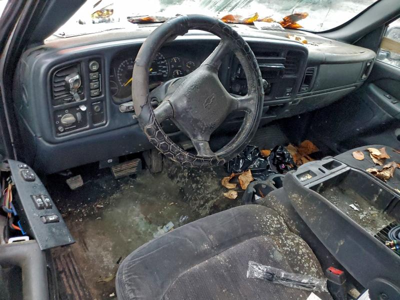 Photo 8 from auction – 2001 CHEVROLET SILVERADO with VIN 1GCEK19T91E146145