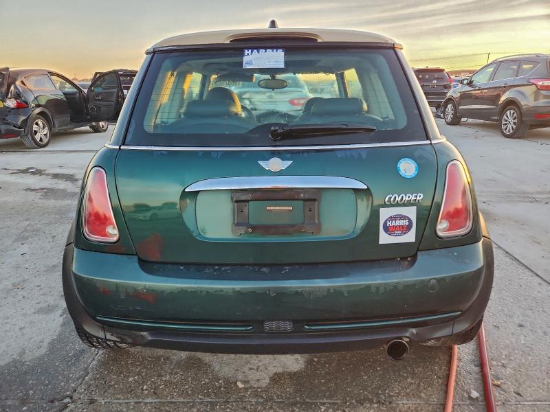 Photo 6 from auction – 2006 MINI COOPER with VIN WMWRC33566TK72645